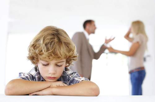 Как помочь ребенку, когда родители разводятся?