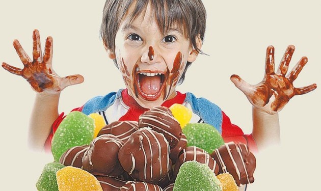 Почему некоторые дети очень любят сладкое и стоит ли волноваться по этому поводу?