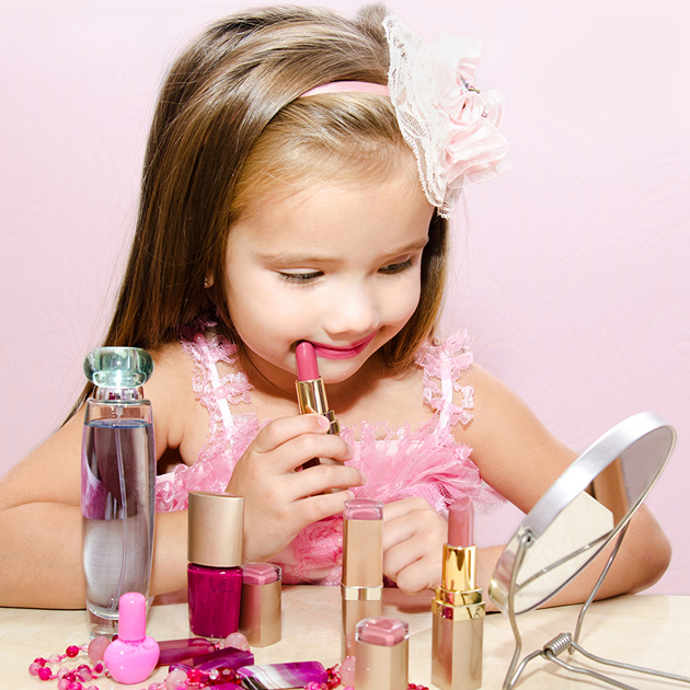 Косметичка для маленькой принцессы: советы и правила выбора детской косметики